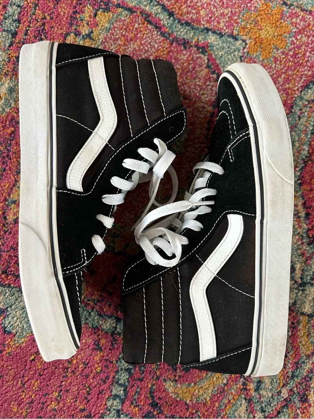 Vans | Unisex Black/White Suede/Canvas High-Top Sk8-Hi Lace Up Sneakers M7.5 W9